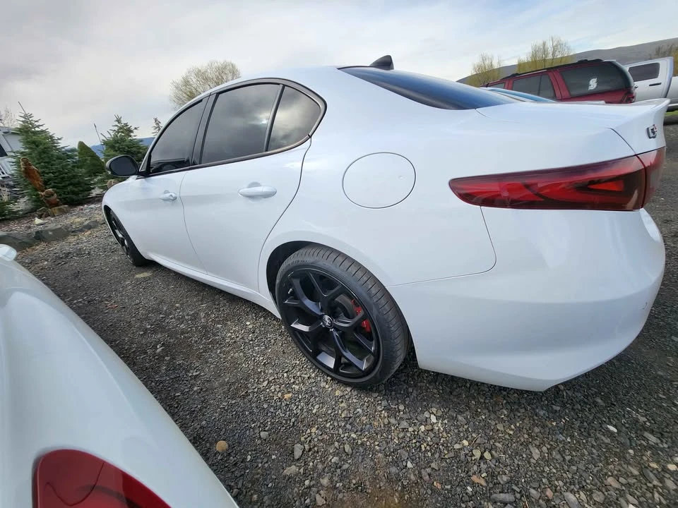 2019 Alfa Romeo Giulia - Image 8 of 10