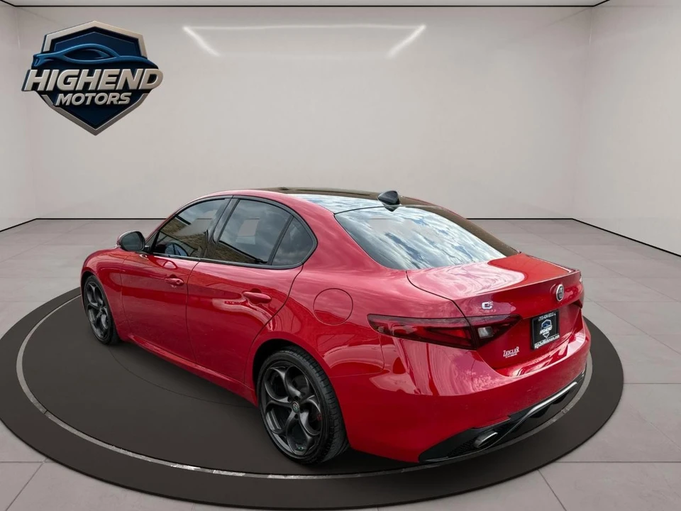 2019 Alfa Romeo Giulia - Image 4 of 21