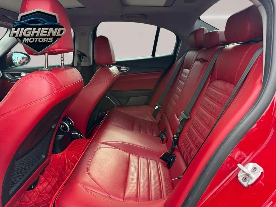 2019 Alfa Romeo Giulia - Image 15 of 21