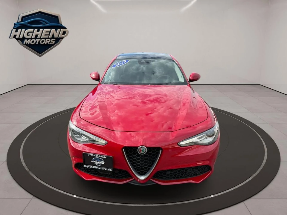 2019 Alfa Romeo Giulia - Image 10 of 21