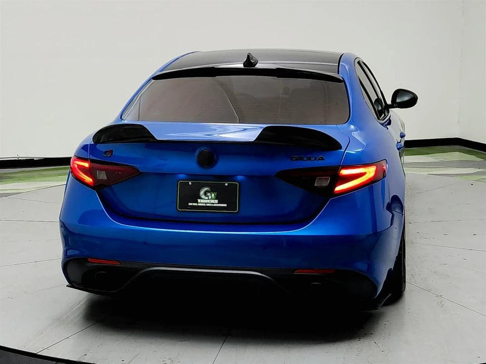2019 Alfa Romeo Giulia - Image 6 of 12