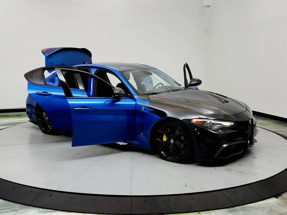2019 Alfa Romeo Giulia - Image 10 of 12