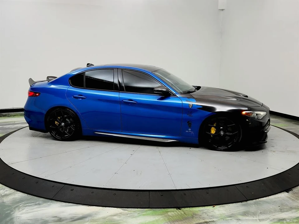 2019 Alfa Romeo Giulia - Image 4 of 12