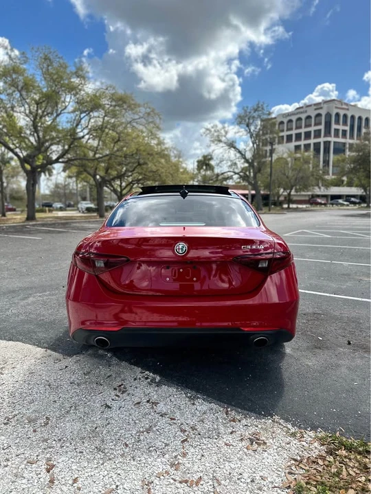 2019 Alfa Romeo Giulia - Image 4 of 19