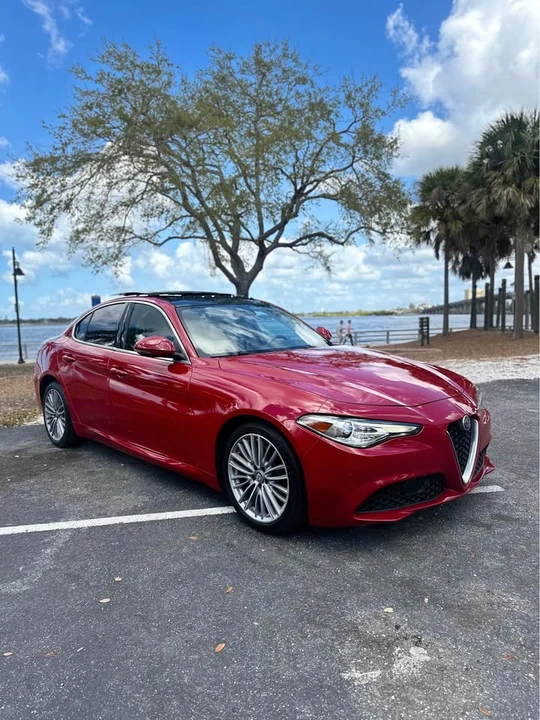 2019 Alfa Romeo Giulia - Image 7 of 19