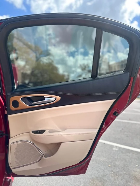 2019 Alfa Romeo Giulia - Image 12 of 19