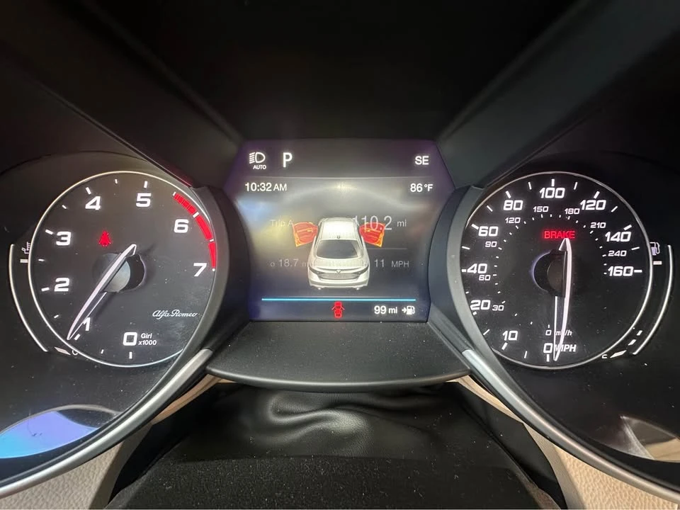 2019 Alfa Romeo Giulia - Image 17 of 19
