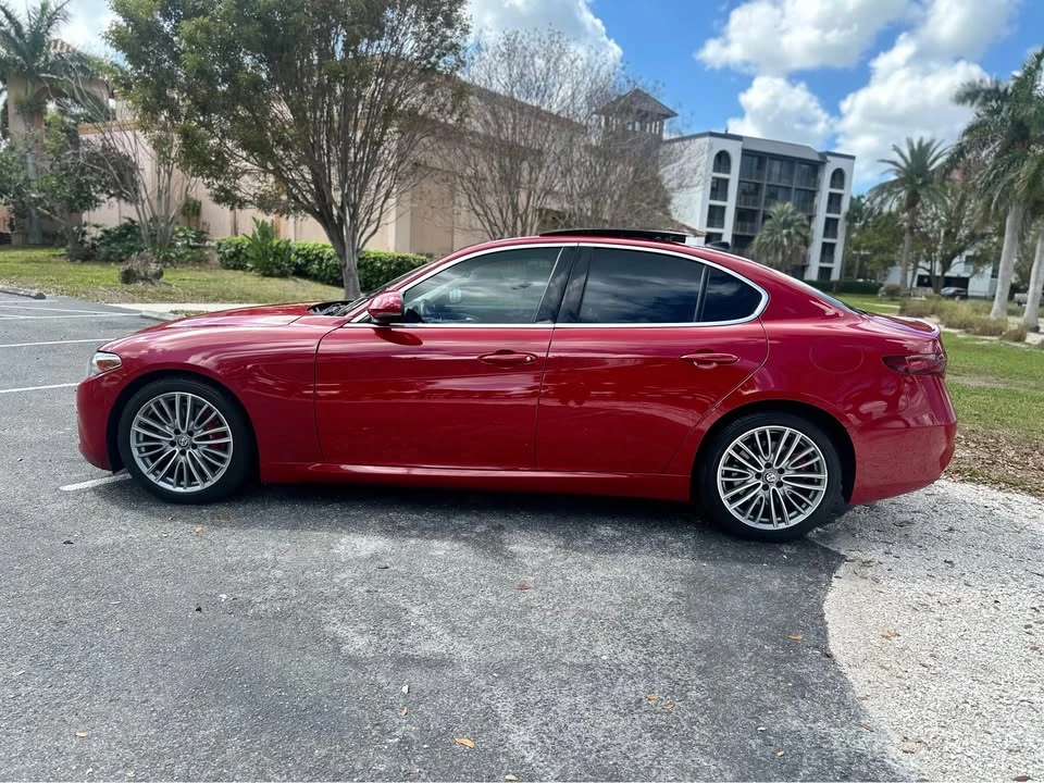 2019 Alfa Romeo Giulia - Image 2 of 19