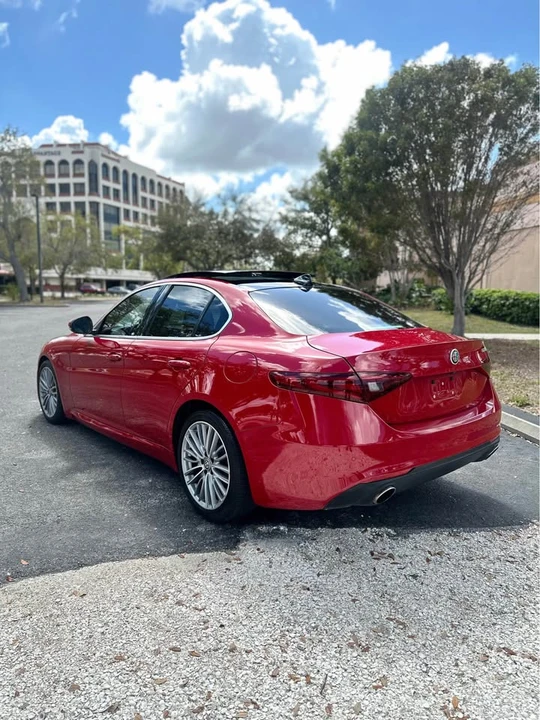 2019 Alfa Romeo Giulia - Image 3 of 19
