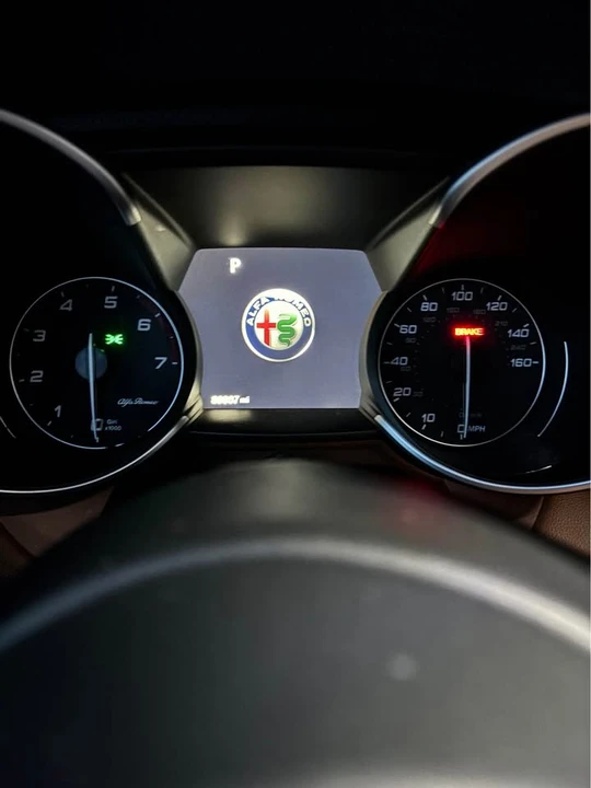 2019 Alfa Romeo Giulia - Image 7 of 12