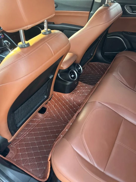 2019 Alfa Romeo Giulia - Image 9 of 12