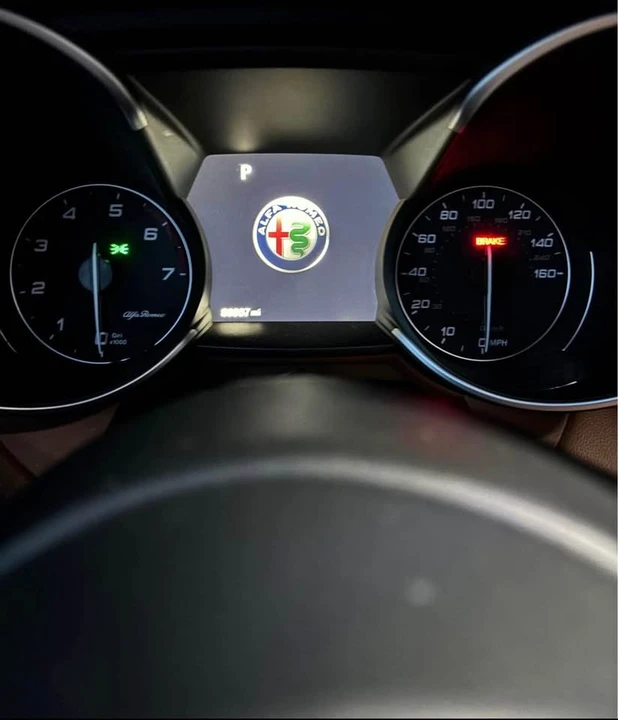 2019 Alfa Romeo Giulia - Image 10 of 12