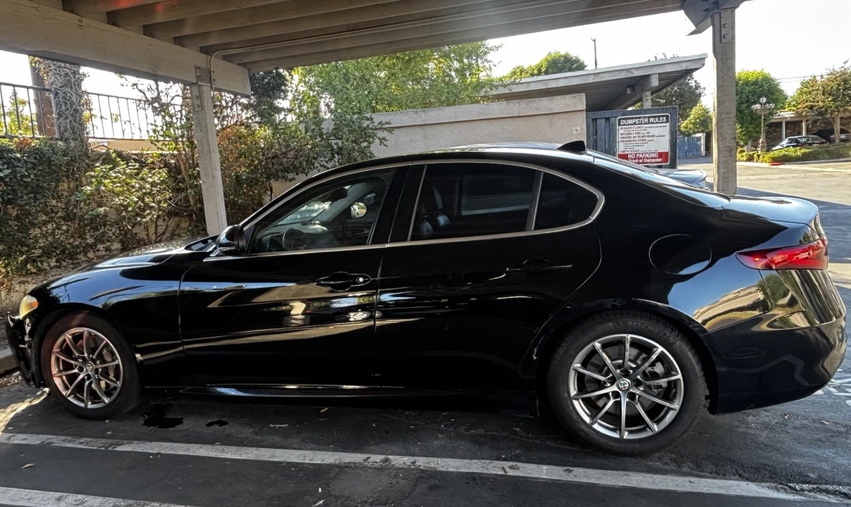2019 Alfa Romeo Giulia - Image 2 of 2