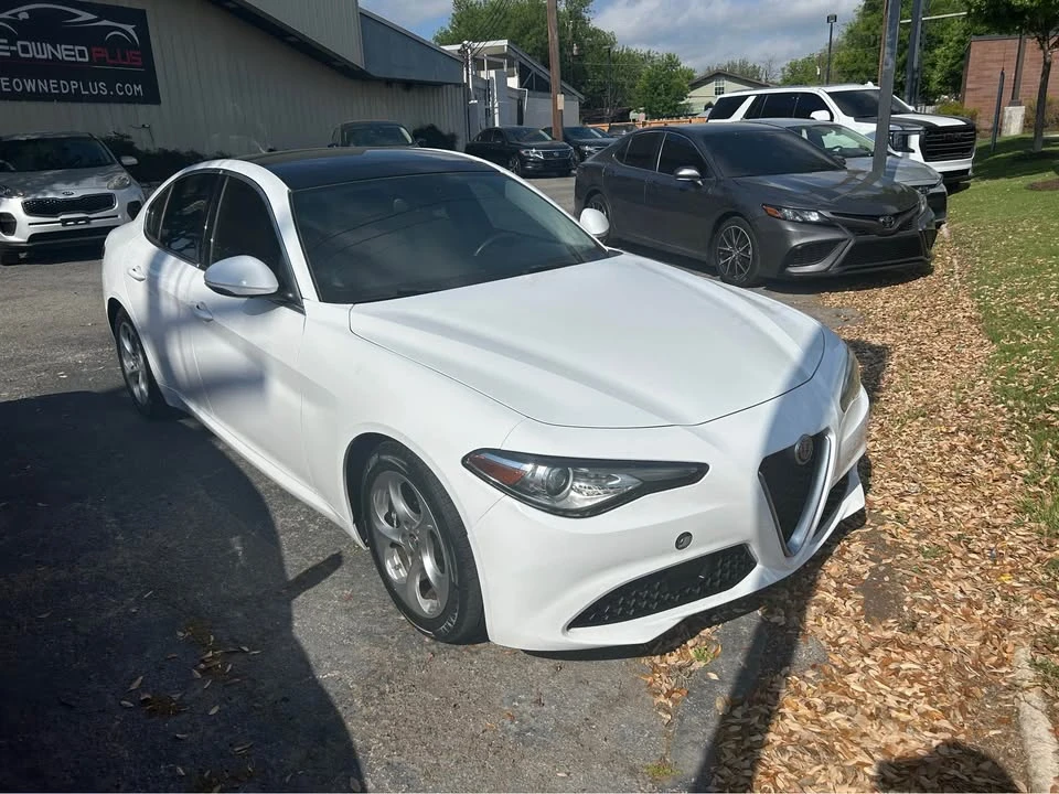 2019 Alfa Romeo Giulia - Image 2 of 12