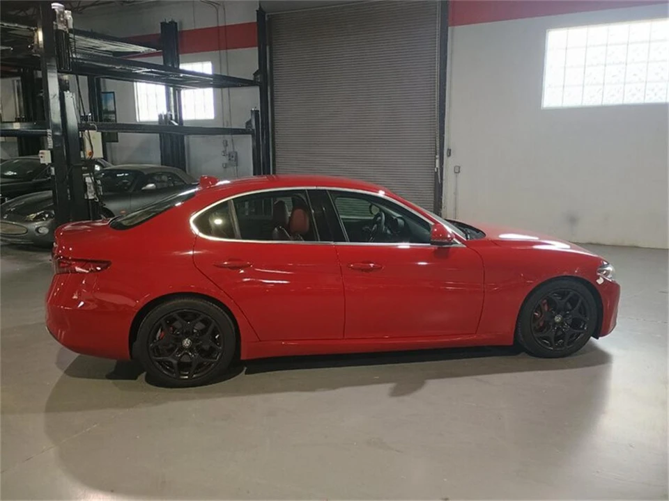 2019 Alfa Romeo Giulia - Image 7 of 31