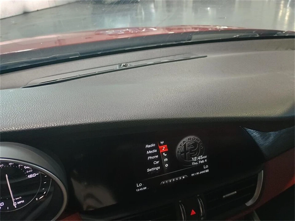 2019 Alfa Romeo Giulia - Image 23 of 31