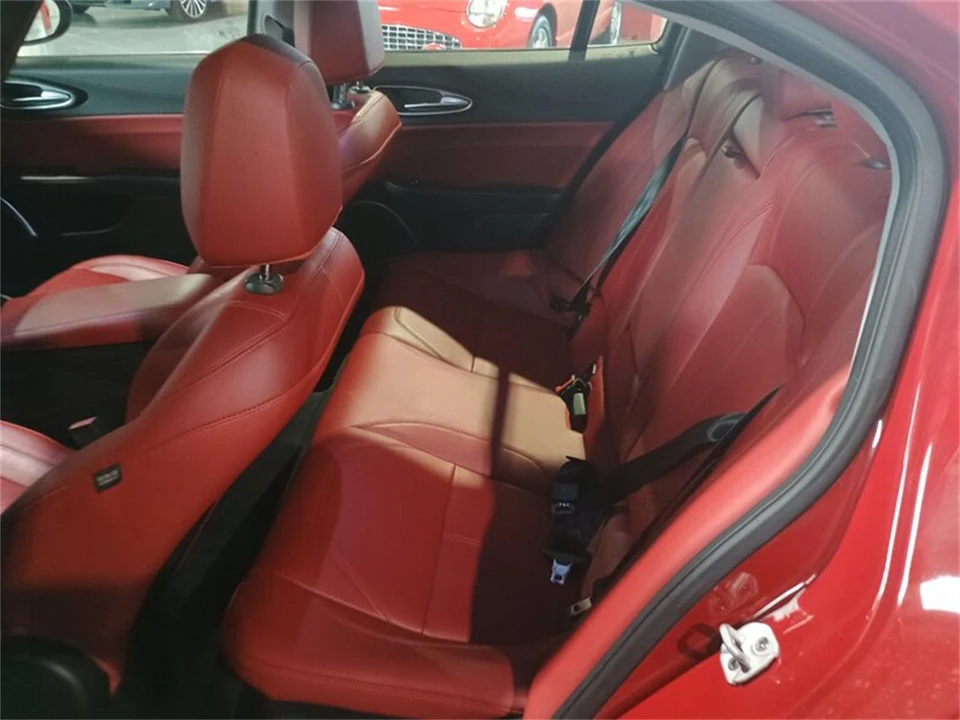 2019 Alfa Romeo Giulia - Image 30 of 31