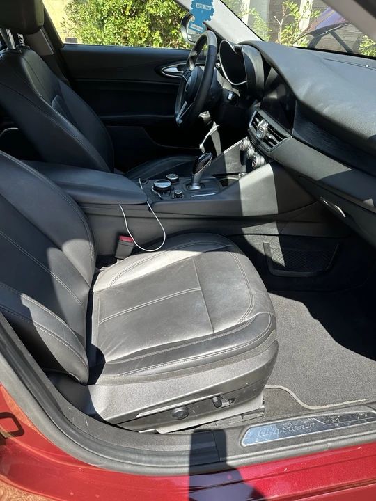 2019 Alfa Romeo Giulia - Image 14 of 14