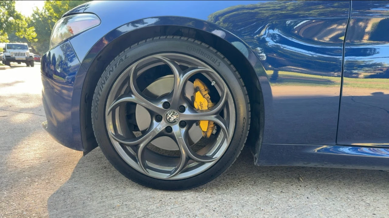 2019 Alfa Romeo Giulia - Image 3 of 20