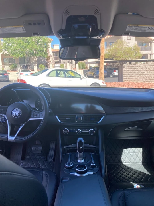 2019 Alfa Romeo Giulia - Image 8 of 13