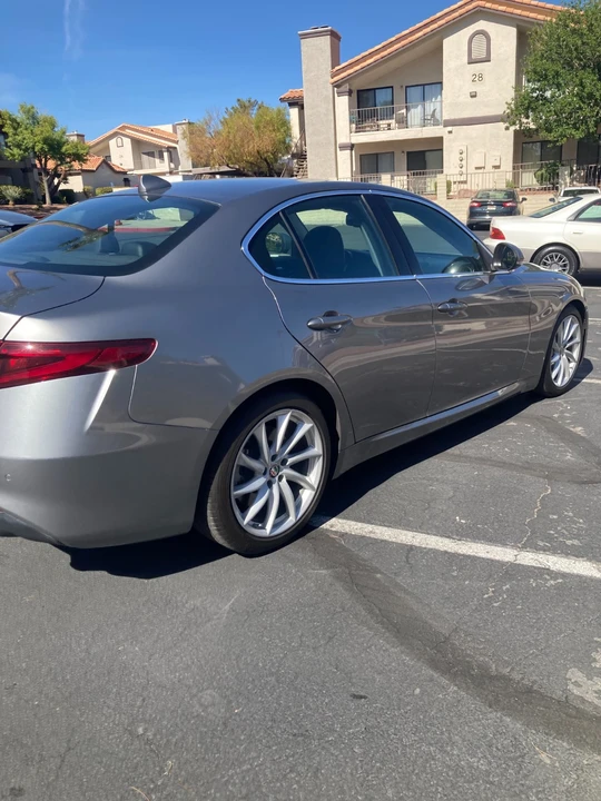 2019 Alfa Romeo Giulia - Image 6 of 13