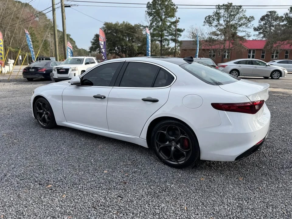 2019 Alfa Romeo Giulia - Image 4 of 12