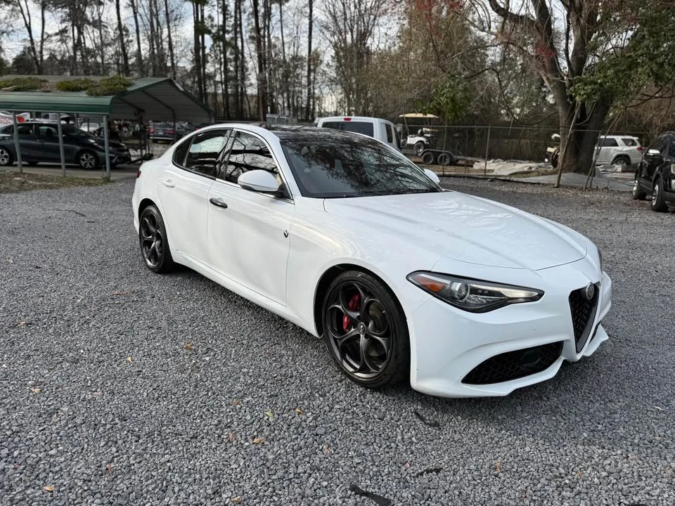 2019 Alfa Romeo Giulia - Image 2 of 12