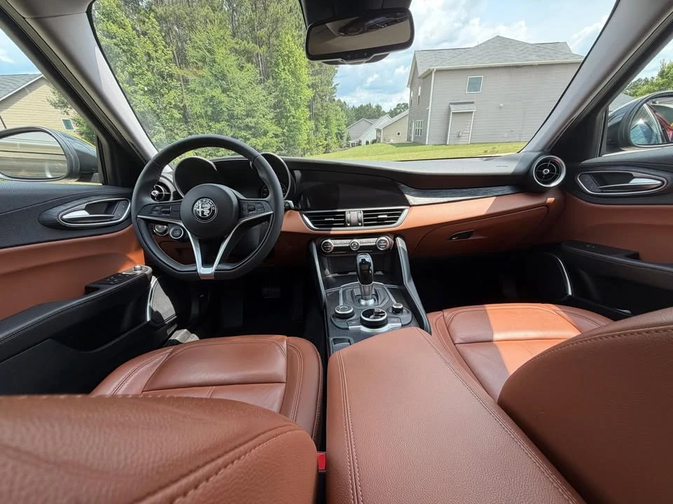 2019 Alfa Romeo Giulia - Image 8 of 13