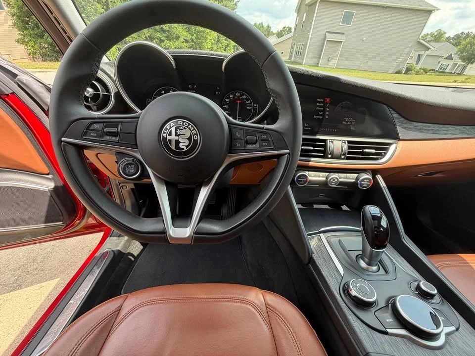2019 Alfa Romeo Giulia - Image 6 of 13