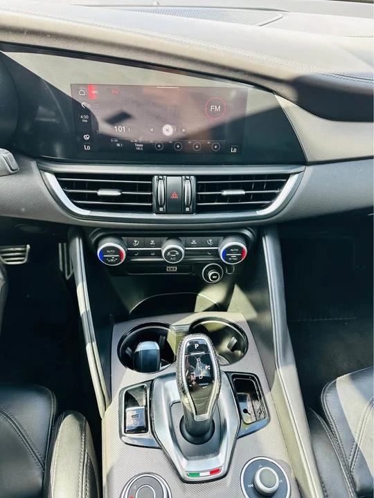 2019 Alfa Romeo Giulia - Image 7 of 9