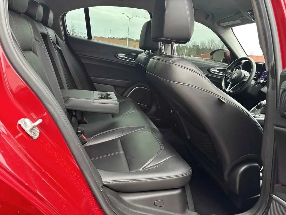 2019 Alfa Romeo Giulia - Image 8 of 10