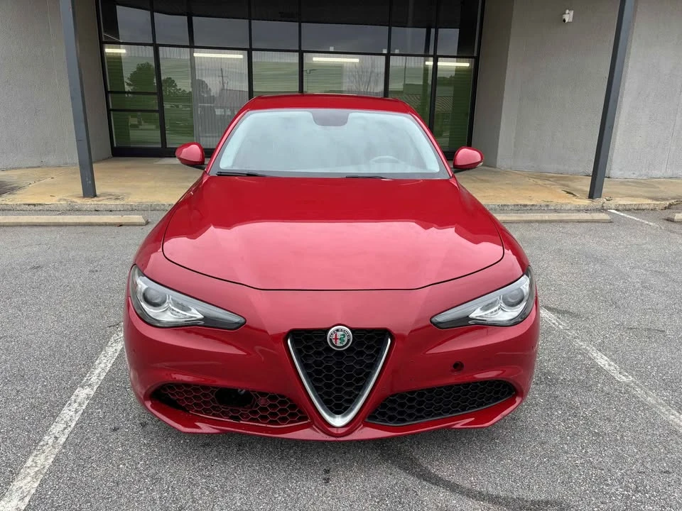 2019 Alfa Romeo Giulia - Image 6 of 10
