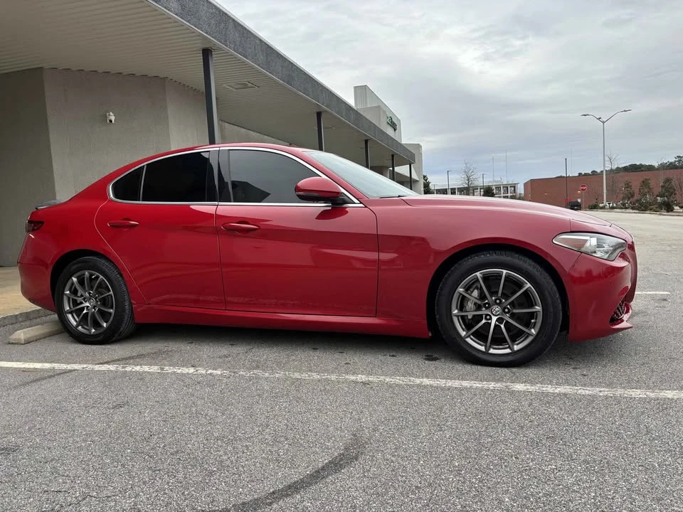 2019 Alfa Romeo Giulia - Image 5 of 10