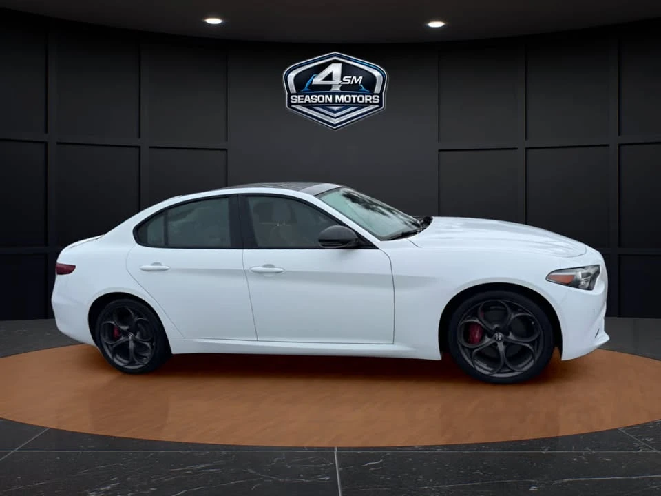 2019 Alfa Romeo Giulia - Image 5 of 20