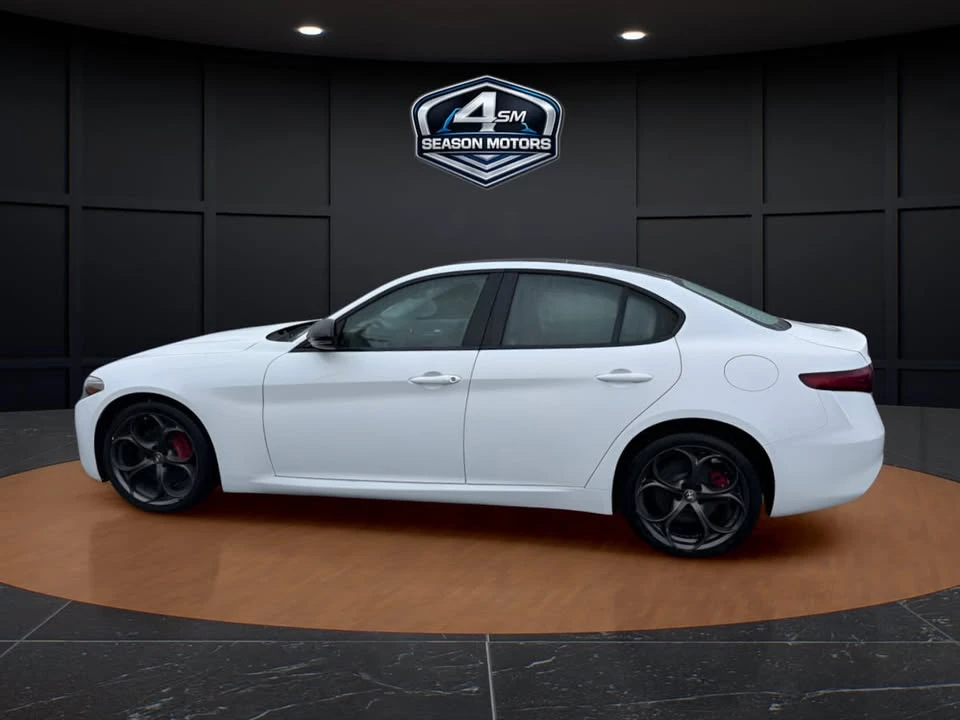 2019 Alfa Romeo Giulia - Image 16 of 20