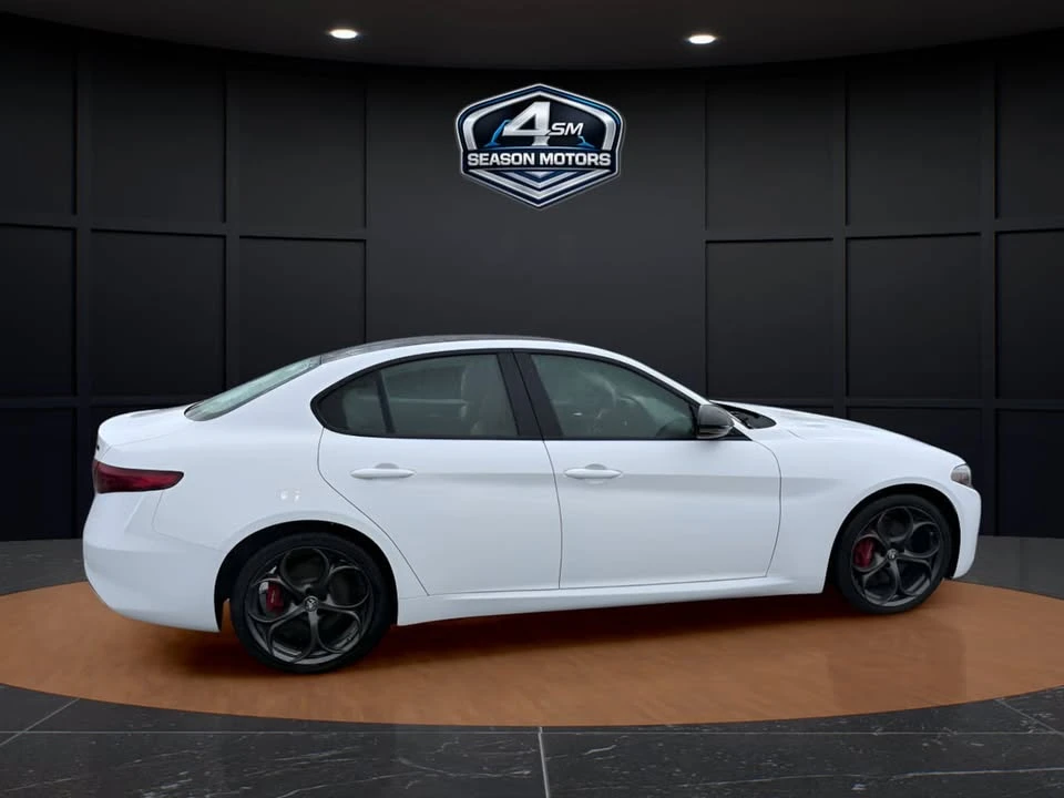 2019 Alfa Romeo Giulia - Image 6 of 20
