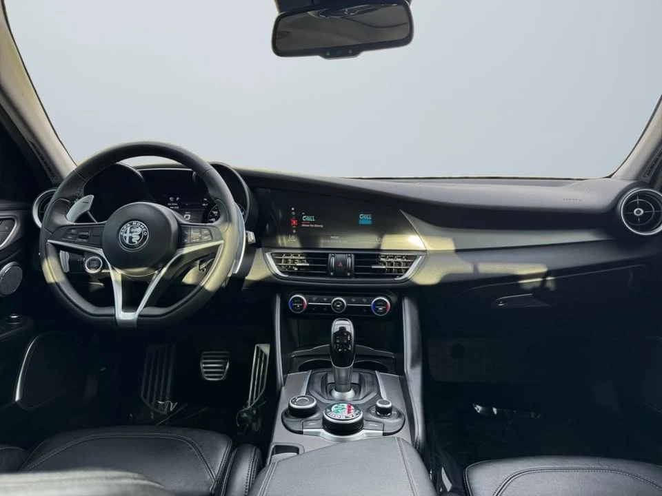 2019 Alfa Romeo Giulia - Image 10 of 20