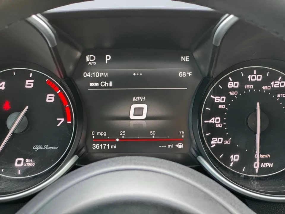 2019 Alfa Romeo Giulia - Image 12 of 20