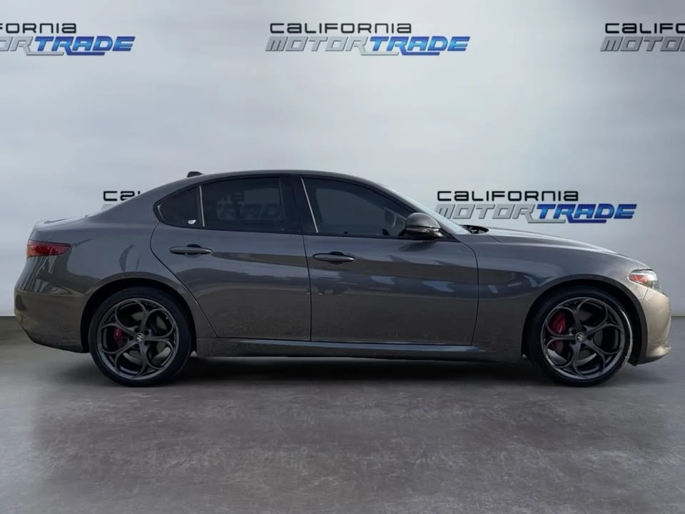 2019 Alfa Romeo Giulia - Image 4 of 20