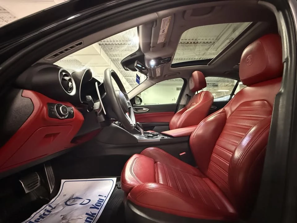 2019 Alfa Romeo Giulia - Image 12 of 19