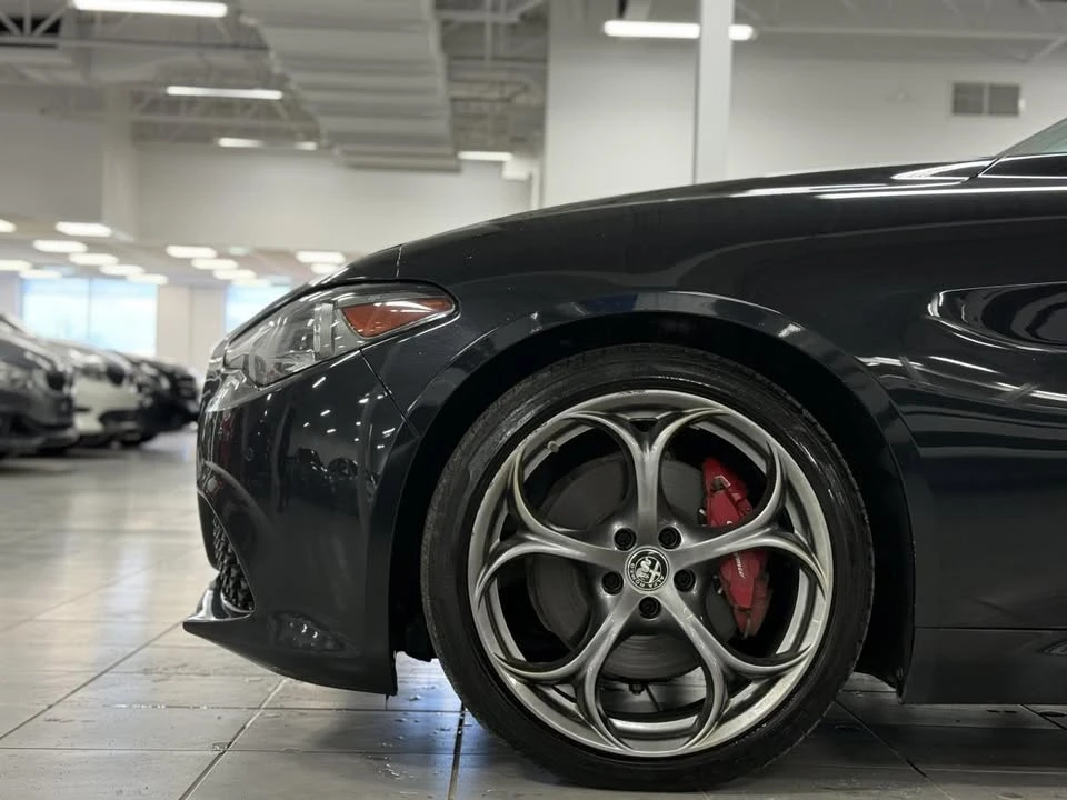 2019 Alfa Romeo Giulia - Image 2 of 19