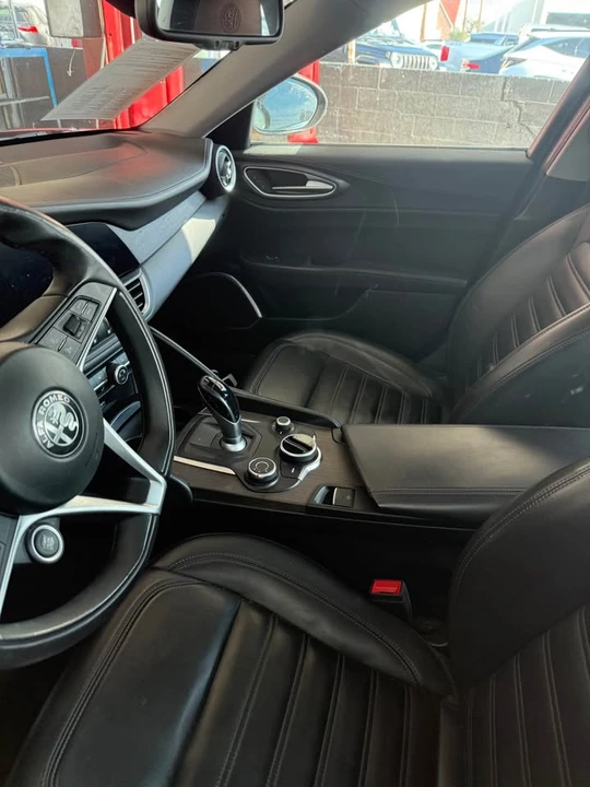 2019 Alfa Romeo Giulia - Image 3 of 4