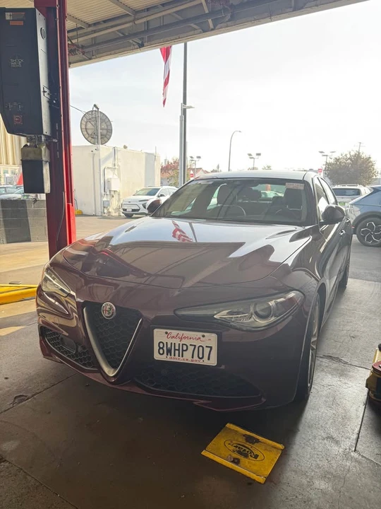 2019 Alfa Romeo Giulia - Image 4 of 4