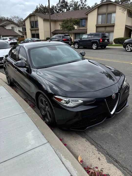 2019 Alfa Romeo Giulia - Image 3 of 10