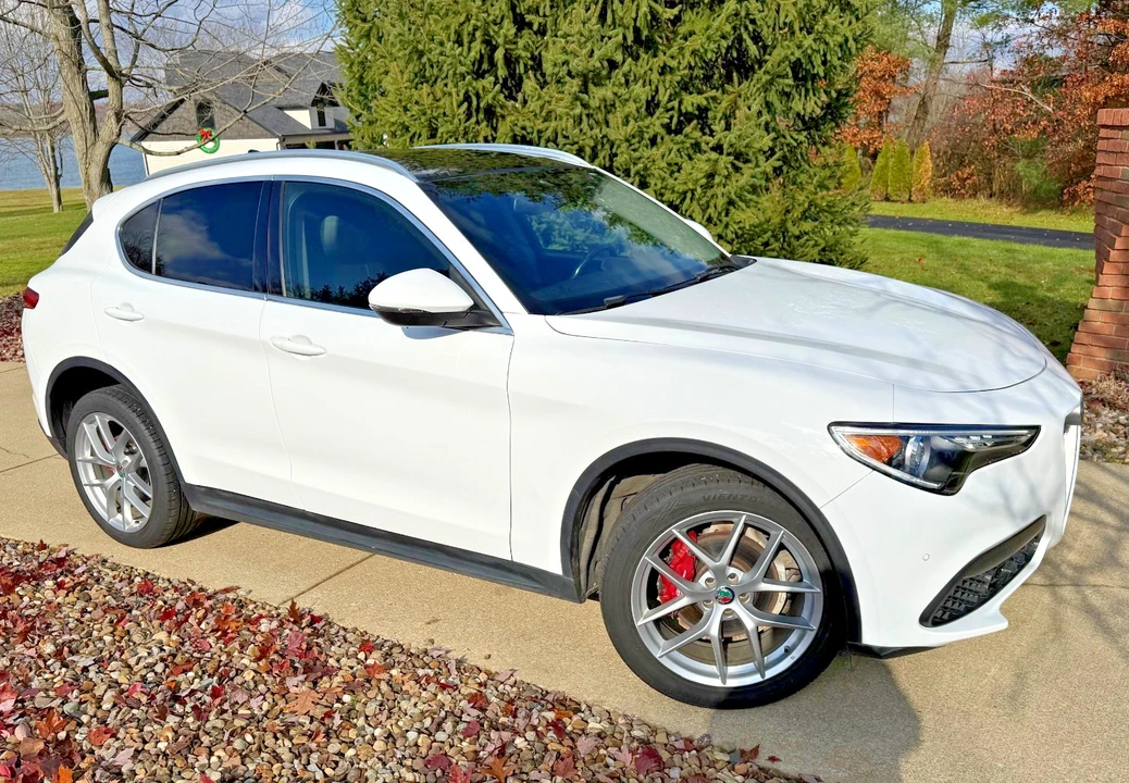2019 Alfa Romeo Giulia - Image 7 of 21