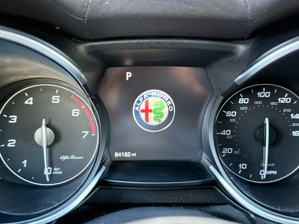 2019 Alfa Romeo Giulia - Image 19 of 21