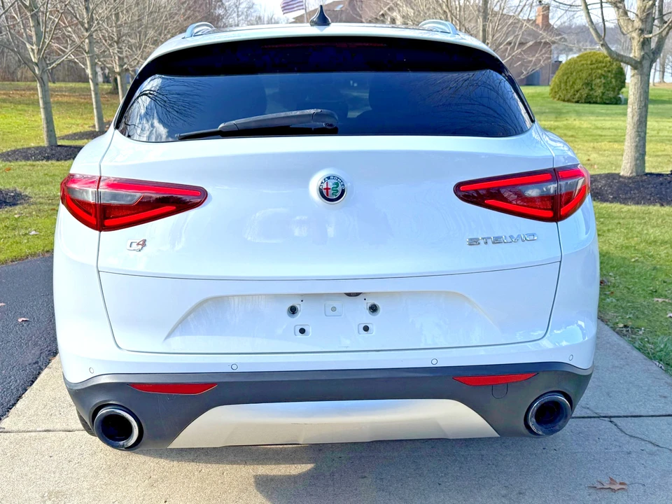 2019 Alfa Romeo Giulia - Image 6 of 21