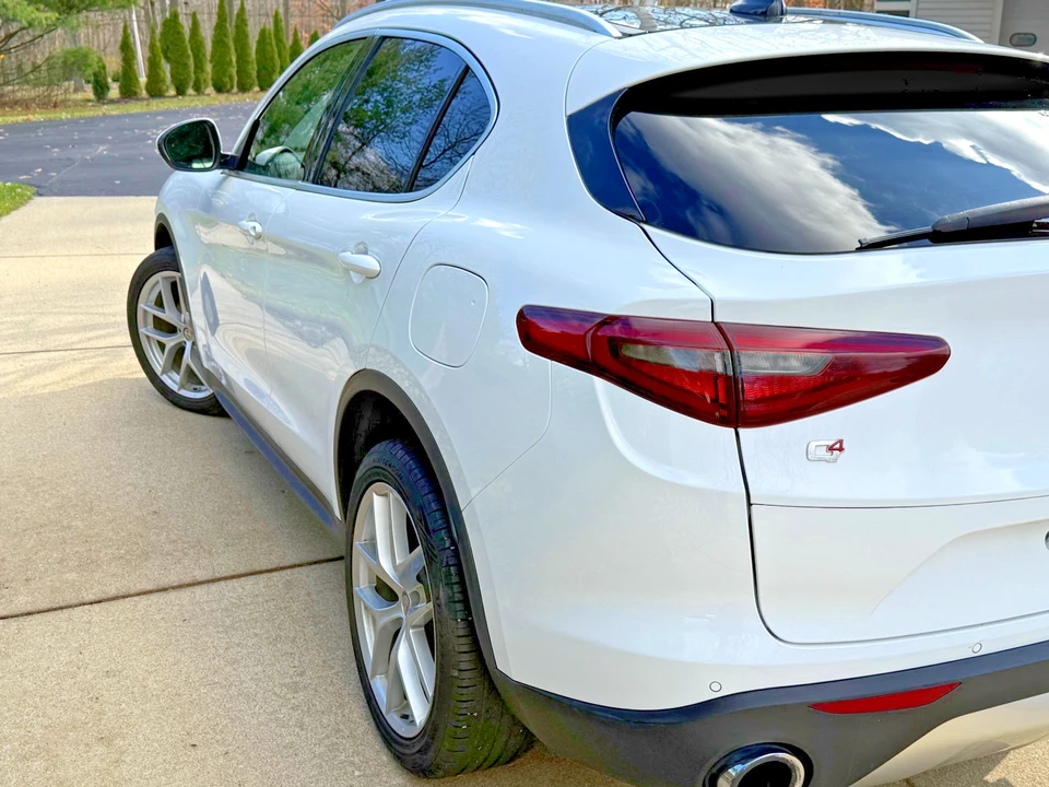 2019 Alfa Romeo Giulia - Image 4 of 21