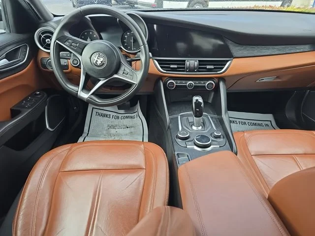 2019 Alfa Romeo Giulia - Image 13 of 19