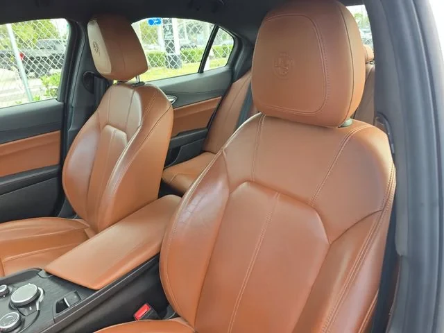 2019 Alfa Romeo Giulia - Image 16 of 19